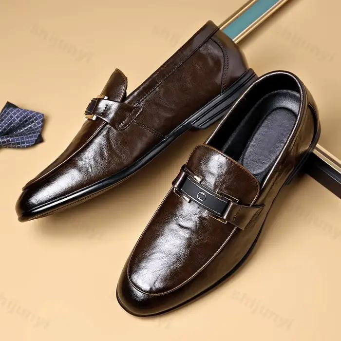Chaussures en cuir pour hommes 2025 nouvelles chaussures décontractées d'affaires de haute qualité hommes mocassins printemps automne chaussures habillées de luxe de créateur taille 39-44