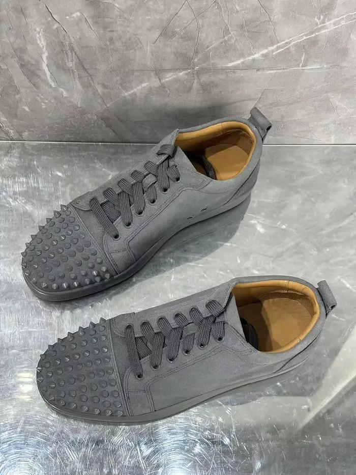 Fanshion clouté chaussures plates décontractées pour hommes Sneaker bout rond à lacets hommes chaussures en cuir véritable nouveau Style confort sans lacet chaussures de printemps