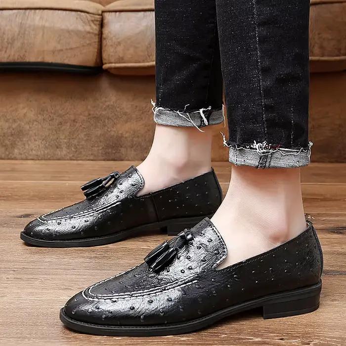 Mocassins en cuir pour hommes, chaussures de marque blanches à pompon, mocassins décontractés, chaussures Oxford plates pour hommes, chaussures de bateau pour hommes d'affaires