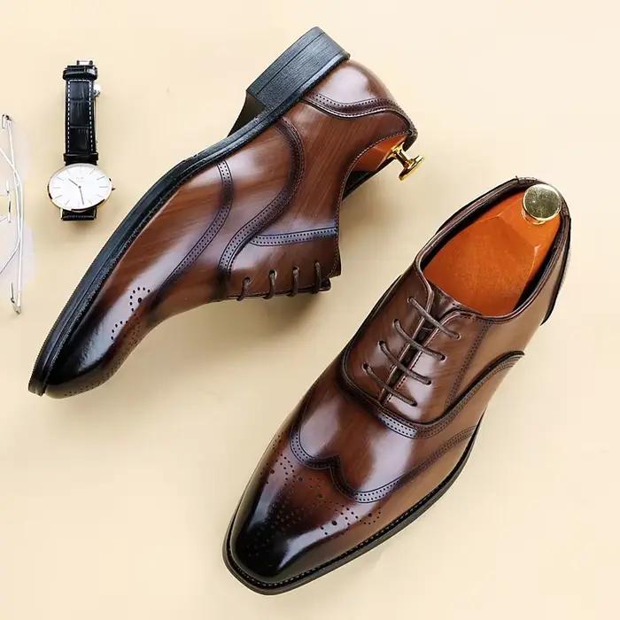 Chaussures en cuir brillant pour hommes de marque de luxe