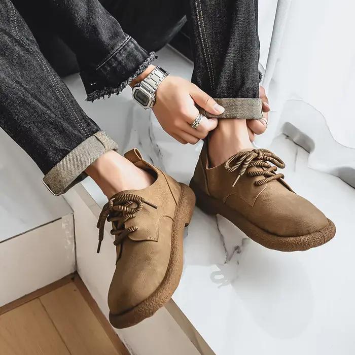 Chaussures pour hommes 2025 automne nouveau rétro à lacets chaussures en cuir Style britannique coupe basse semelle souple respirant chaussures en cuir décontractées