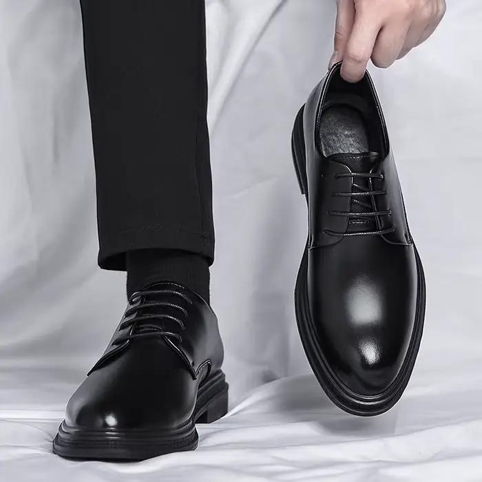 Chaussures en cuir noir pour hommes