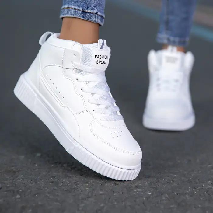 Chaussures en cuir décontractées homme style tendance respirantes polyvalentes baskets blanches sport pour hommes occasions spéciales