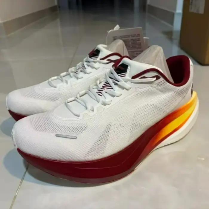 Chaussures de course de marque originale pour hommes et femmes, chaussures de sport de bonne qualité, chaussures de sport unisexes avec plaque en carbone, chaussures de sport à semelles épaisses pour 
