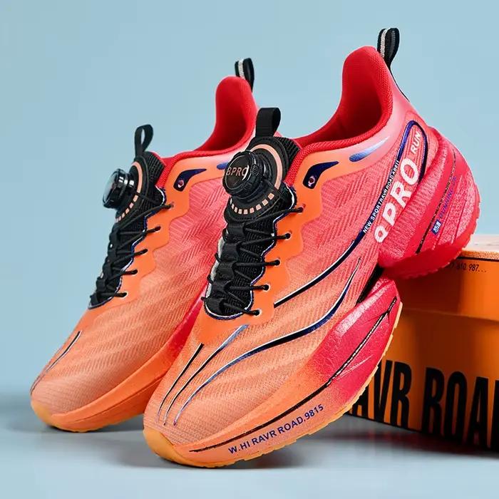 Chaussures de course marathon LETCOMFIT pour hommes et femmes, baskets de sport coordonnantes, plaque de carbone, maille légère respirante, confortables, neuves pour course légère sur pelouse extérieure