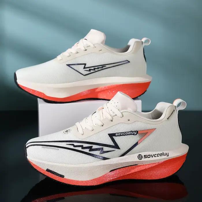 Chaussures de course avec plaque en carbone