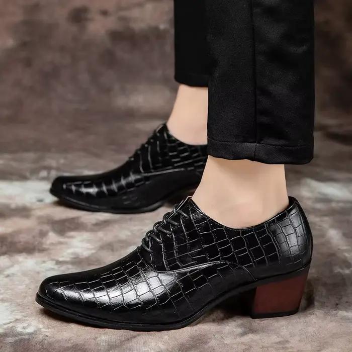 Chaussures de luxe homme en cuir verni bout pointu semelle en caoutchouc et intérieure en EVA pour mariage et événements sociaux