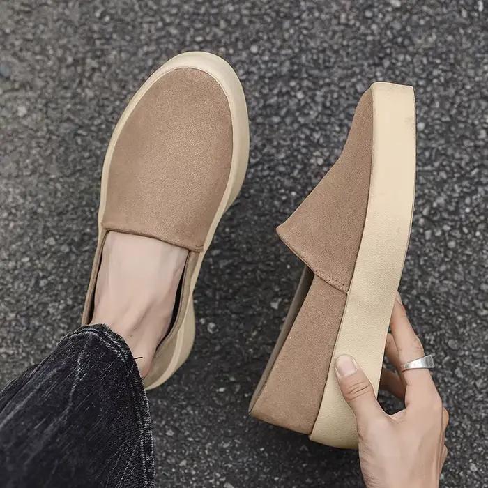 2025 nouveaux hommes velours haricot chaussures à la mode une étape ensemble