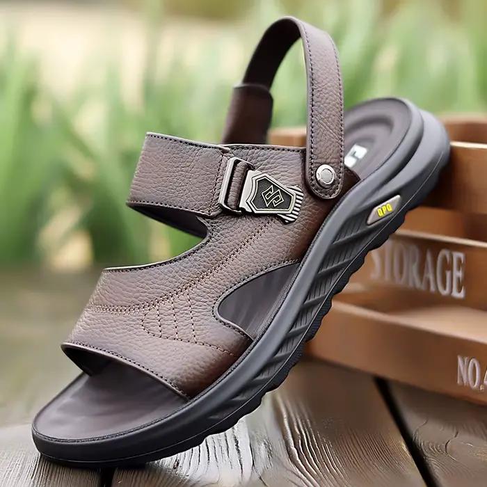 Sandales décontractées pour hommes avec sangles réglables et semelle antidérapante pour les promenades estivales sur la