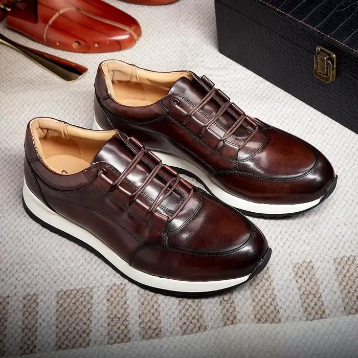 Chaussures en cuir faites à la main pour hommes décontractées et de luxe à lacets confortables pour homme ocassions spéciales