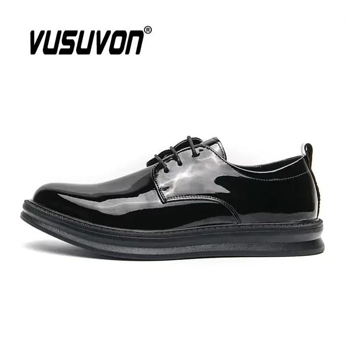 Hommes Derby chaussures mode respirant en cuir verni mocassins 38-46 taille semelle en caoutchouc en plein air décontracté garçons printemps Mules robe appartements