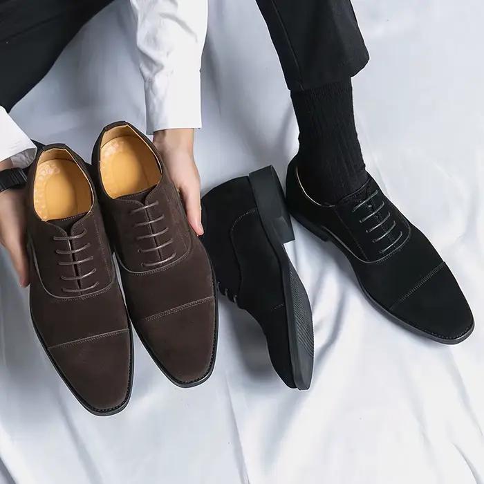 Chaussures en daim de marque italienne pour hommes, chaussures de bureau pour hommes, chaussures d'affaires formelles pour banquet, chaussures décontractées à la mode, grande taille, 38-48