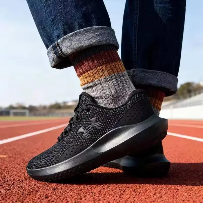 Armour Under Men Chaussures de course respirantes et confortables avec amorti