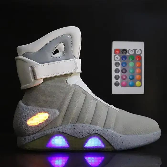 Bottes de Retour vers le Futur LED avec Télécommande pour Fêtes Spéciales Occasions Uniques Femme
