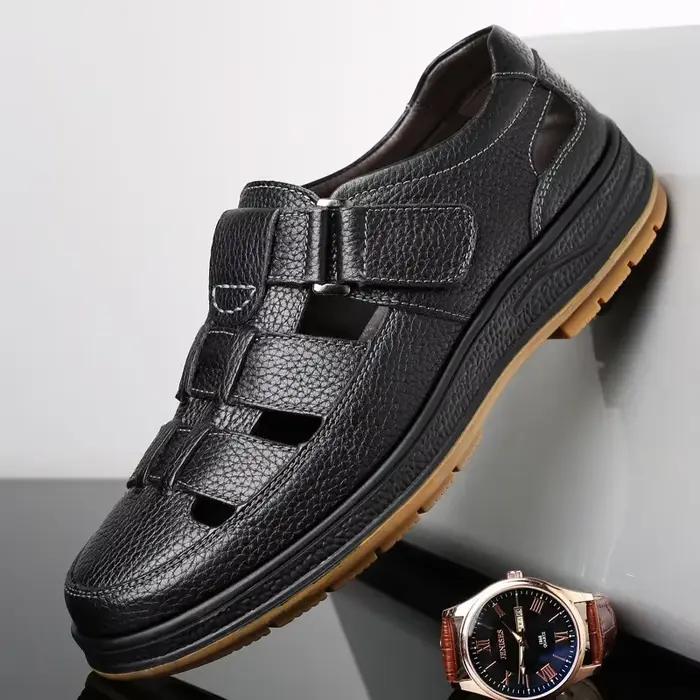 Sandales en cuir véritable pour hommes, chaussures d'été respirantes et décontractées, fond souple, antidérapant, Design ajouré, chaussures confortables pour papa