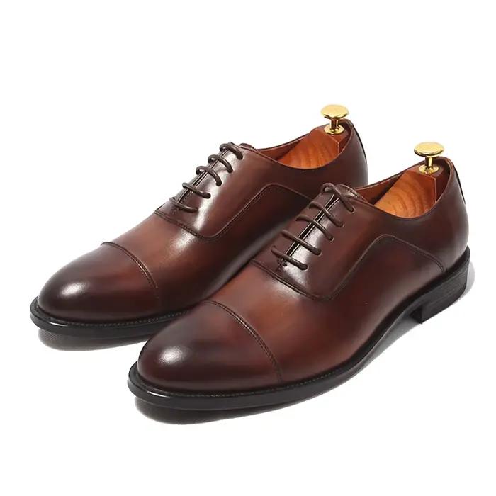 Chaussures habillées en cuir italien classiques et respirantes pour hommes occassions bureau carrière élégantes à offrir pour événements spéciaux