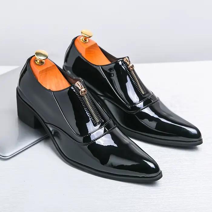 Chaussures pointues en cuir verni pour hommes élégantes et luxueuses pour occasions formelles et semi-formelles