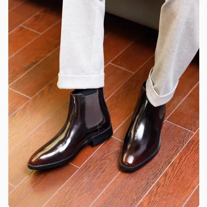 Bottes Chelsea pour hommes ; chaussures en cuir verni, montantes, en cuir ; affaires, chaussures de travail à bout pointu, à enfiler, en cuir véritable ; court