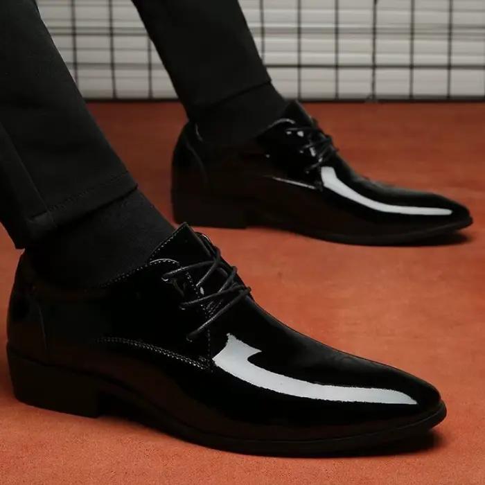 Chaussures habillées noires à bout pointu pour hommes