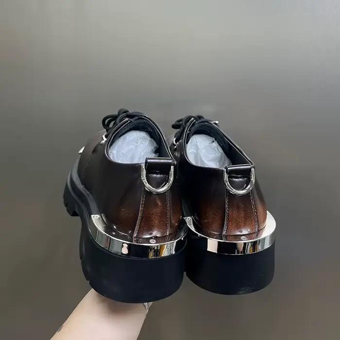 Chaussures Derby décontractées à bout large et épais