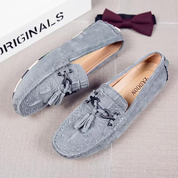 Mocassins de marque en cuir véritable et daim pour homme, chaussures décontractées, sans lacets, bateau, à la mode, avec pompon, pour la conduite, offre spéciale