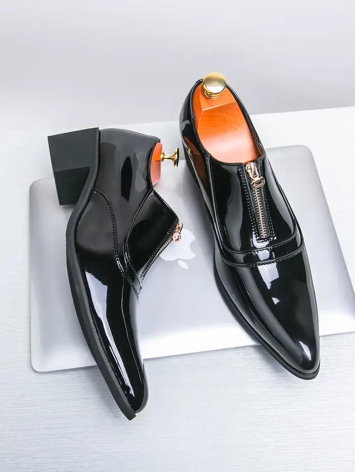 Chaussures pointues en cuir verni pour hommes élégantes et luxueuses pour occasions formelles et semi-formelles
