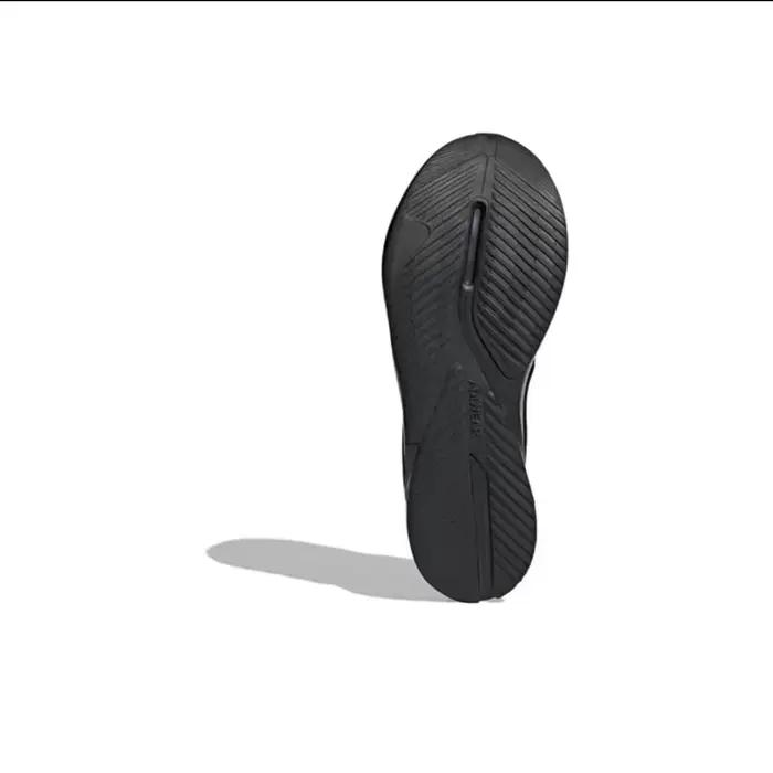 Adidas – chaussures légères et confortables pour hommes