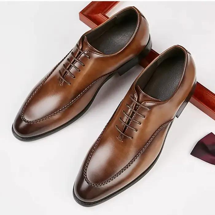 Chaussures habillées homme en cuir verni bout pointu mocassins élégants pour bureau et événements formels