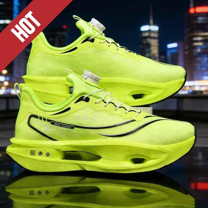Chaussures de course avec plaque en carbone