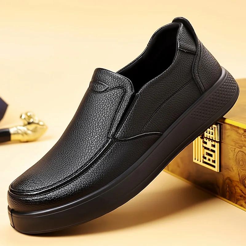 Chaussures en cuir de couleur unie pour hommes, nouvelle collection 2026, semelle souple, mocassins 