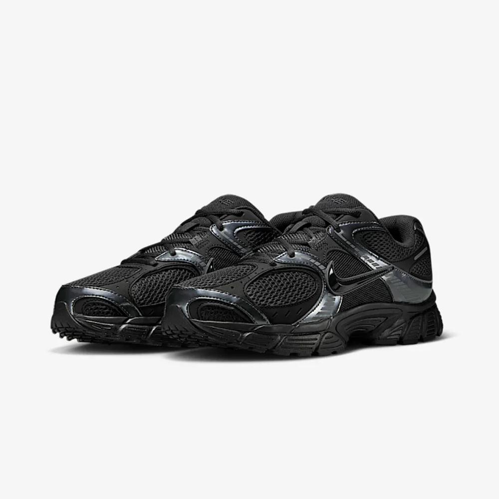 Les chaussures de course Nike V5 RNR pour hommes sont élégantes, confortables, décontractées, polyva