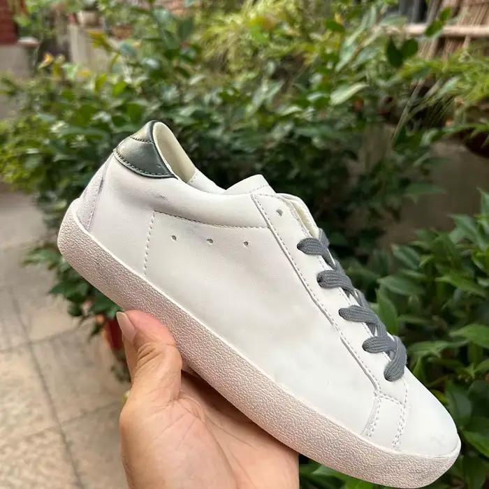 Chaussures d'été en cuir véritable de haute qualité à semelle plate et lacets pour hommes, bout rond