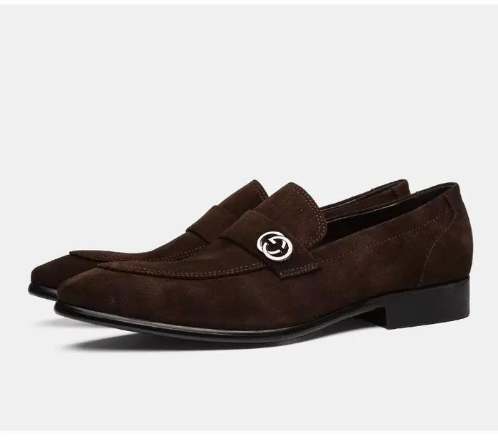 Chaussures en cuir d'affaires européennes pour hommes, chaussures pour hommes en cuir véritable mat, pieds respirants, mocassins volumés britanniques pointus