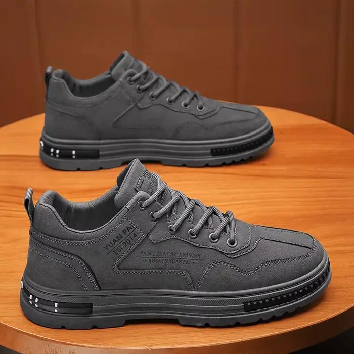 Chaussures pour hommes tendance et à la mode 2025