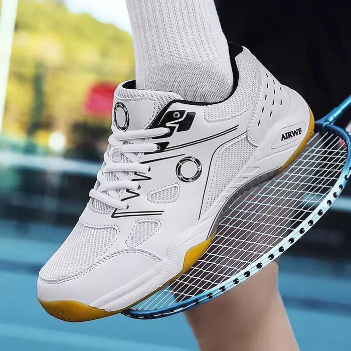 Nouvelles chaussures de badminton pour hommes