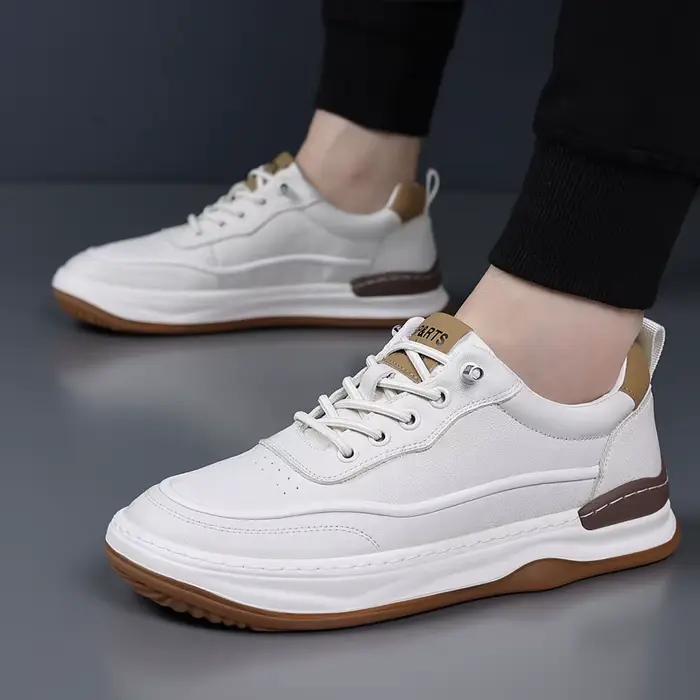 Chaussures décontractées en cuir pour hommes, style sportif, avec empeigne en cuir souple et respirant, semelle extérieure en caoutchouc légère, confortables pour le printemps