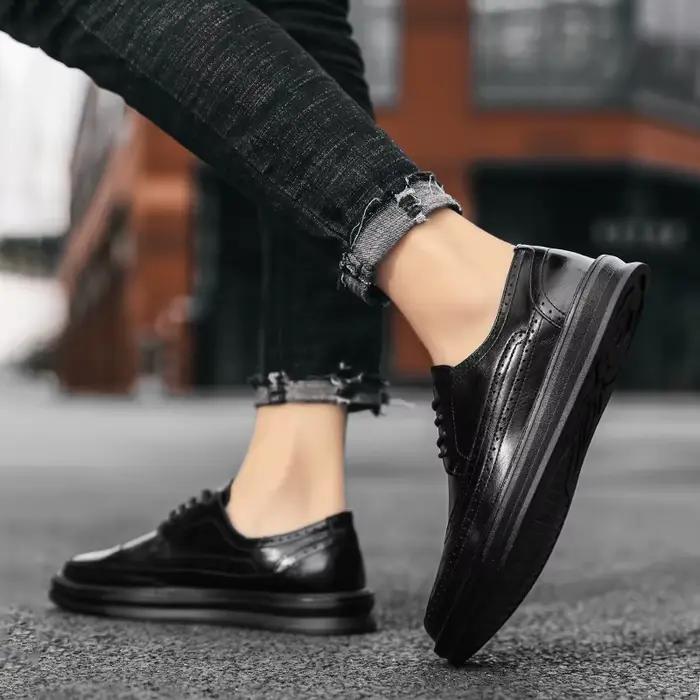 Hommes chaussures habillées en cuir blanc