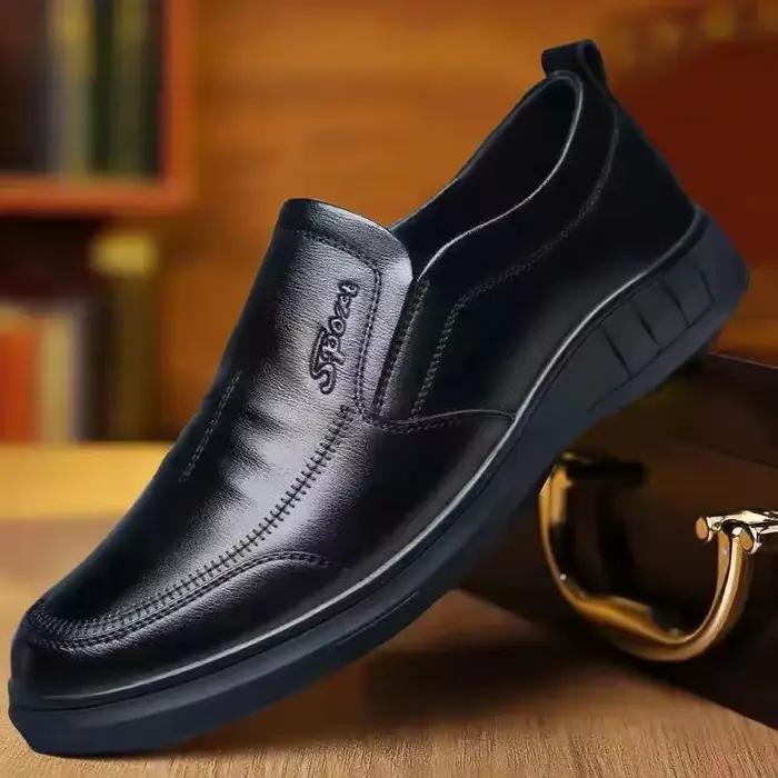 Nouvelles chaussures pour hommes style britannique en cuir décontractées respirantes antidérapantes pour printemps et automne occasions décontractées