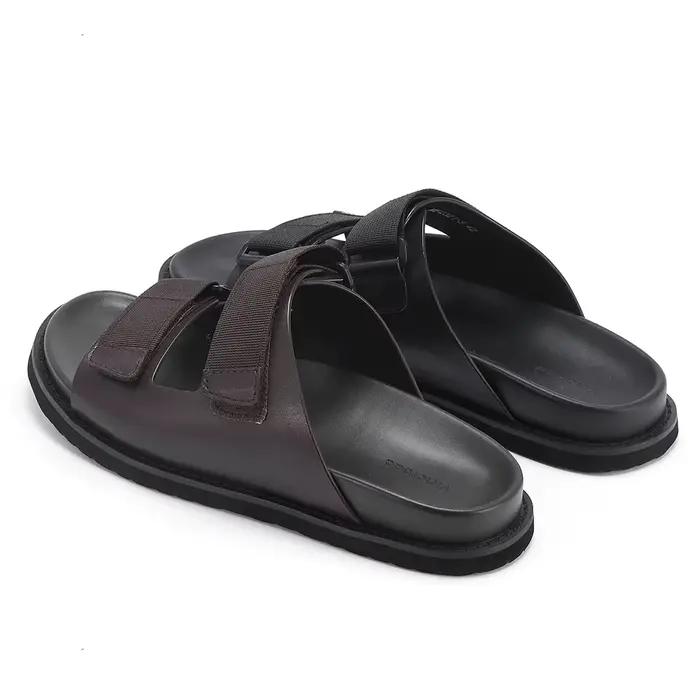 Sandales plates antidérapantes en cuir de veau pour hommes