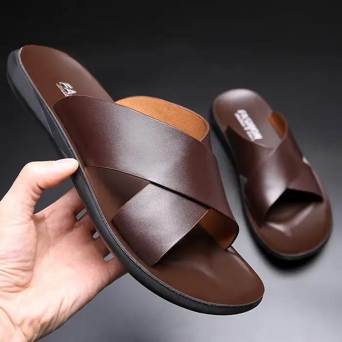 Sandales pour hommes pantoufles en cuir véritable marque de luxe mode chaussures plates pour homme décontracté antidérapant plage Sandalia Zapatos Hombre 2024