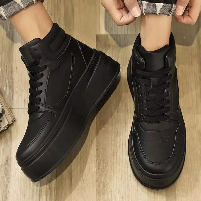 Nouvelles baskets blanches décontractées pour hommes chaussures tendance mi-hautes sportives confortables à offrir pour l'usage quotidien et les occasions spéciales