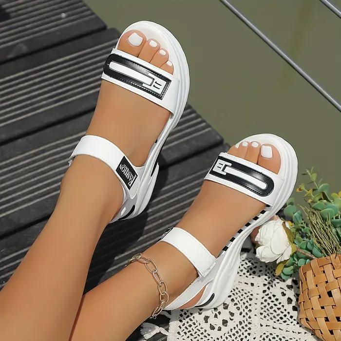 Sandales de sport universelles tendance pour l'extérieur Été 2026 – Nouvelle collection de chaussures de sport polyvalentes et élégantes pour activités sportives