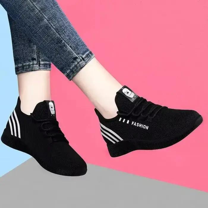 Femmes chaussures de Tennis 2025 printemps nouvelle mouche tissage vieux pékin tissu chaussures petite marguerite femmes chaussures de sport décontractées chaussures de marche
