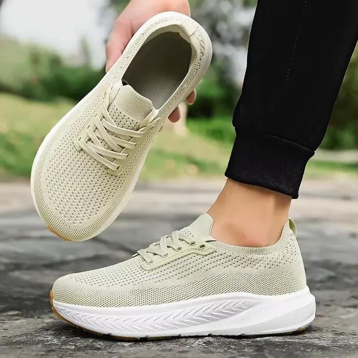 Chaussures de sport pour hommes à lacets en maille, confortables, respirantes, légères, à semelle rebondissante pour la course en parc