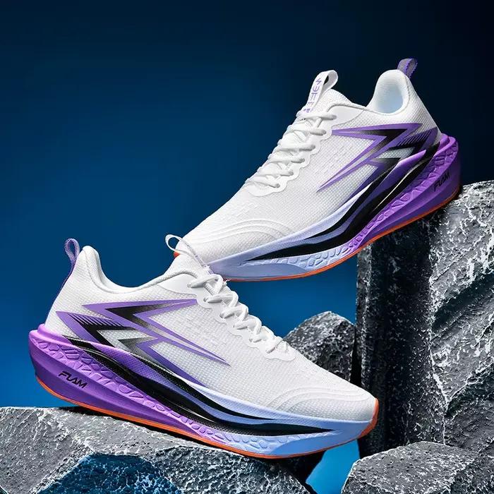 Chaussures de course spécialisées marathon pour hommes, respirantes, légères, avec plaque en carbone, confortables, athlétiques, antidérapantes pour femmes