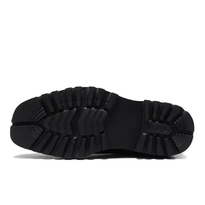 Chaussures d'affaires montantes à semelles épaisses de style design pour hommes ; chaussures décontractées en cuir véritable avec une surface brillante et une seule pièce