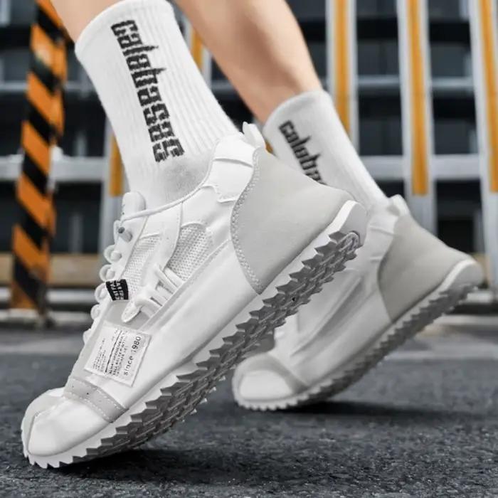 Baskets pour hommes chaussures d'entraînement de tennis de luxe 2025New chaussures décontractées Sport chaussures de course pour homme printemps automne matériaux respirants et légers