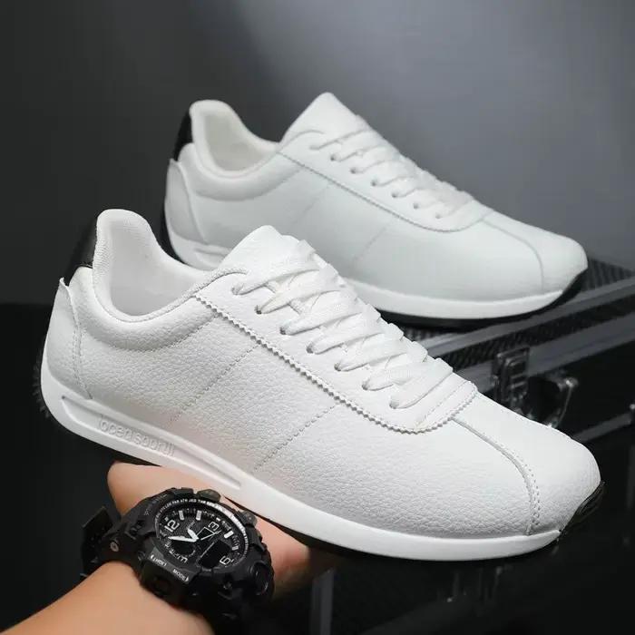 Baskets pour hommes, nouvelle collection été, en cuir PU respirant, style Forrest Gump, à plateforme fine, chaussures décontractées, chaussures de sport pour hommes, baskets, mocassins
