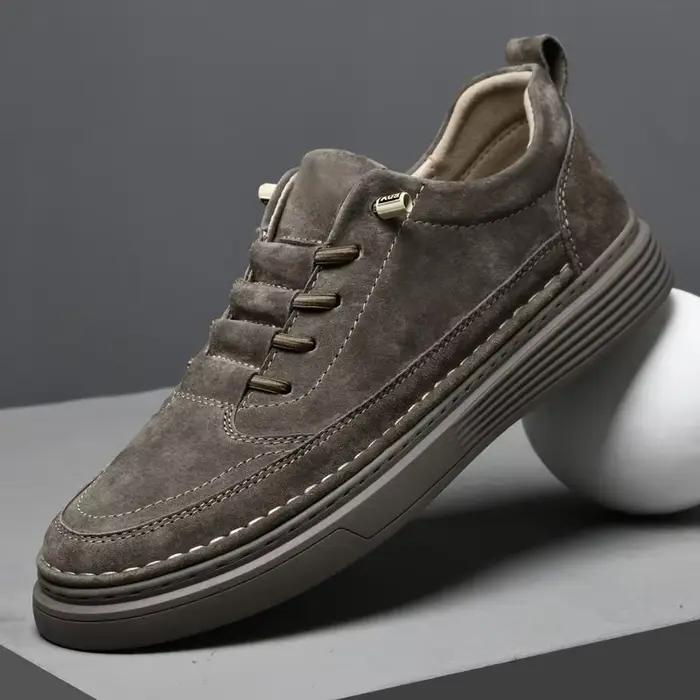 Baskets italiennes en cuir véritable pour hommes, chaussures vulcanisées imperméables, confortables et décontractées, chaussures d'extérieur, grande taille 37-47, 2023