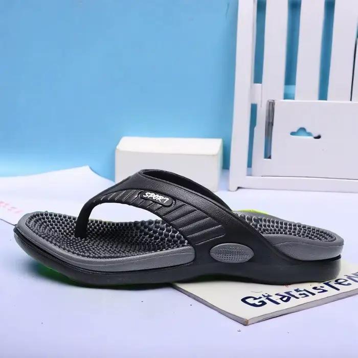 Sandales EVA légères pour hommes avec semelle de massage Options multicolores Pantoufles à enfiler de grande taille pour la plage Utilisation quotidienne à la maison en plein air